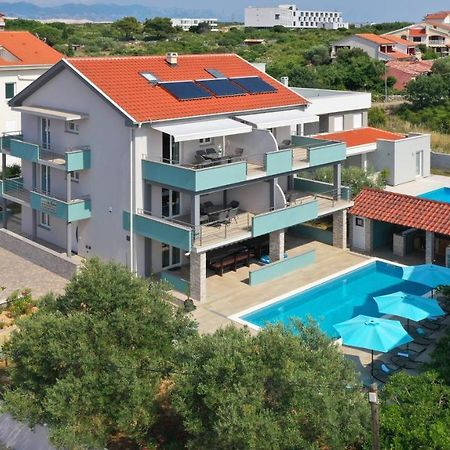 Apartmani "Villa Barbara" نوفاليا المظهر الخارجي الصورة