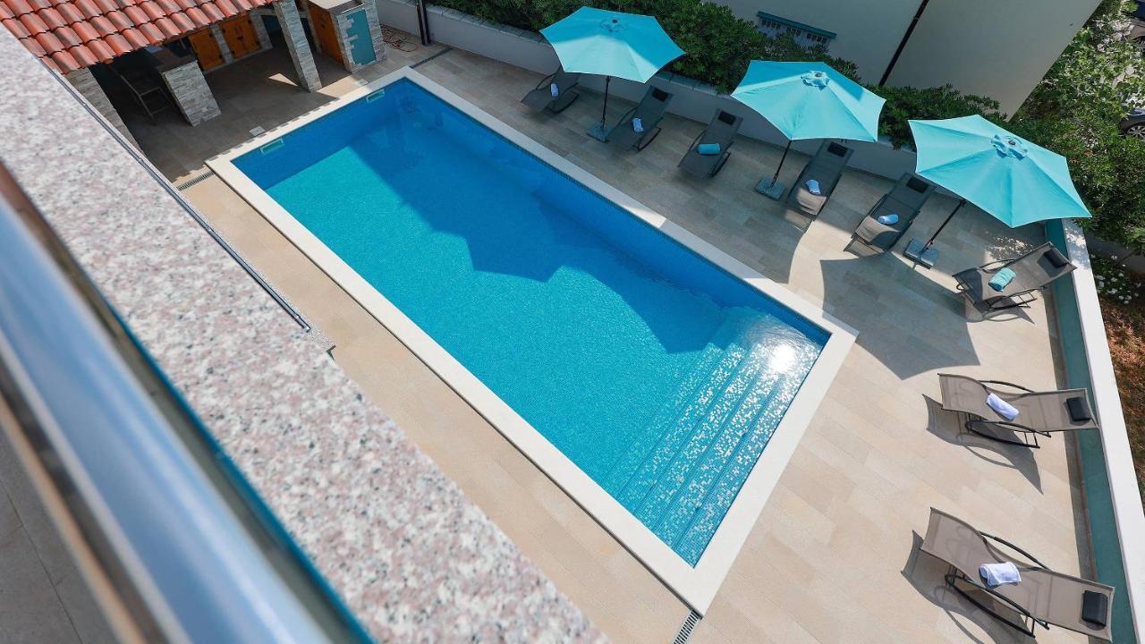 Apartmani "Villa Barbara" نوفاليا المظهر الخارجي الصورة
