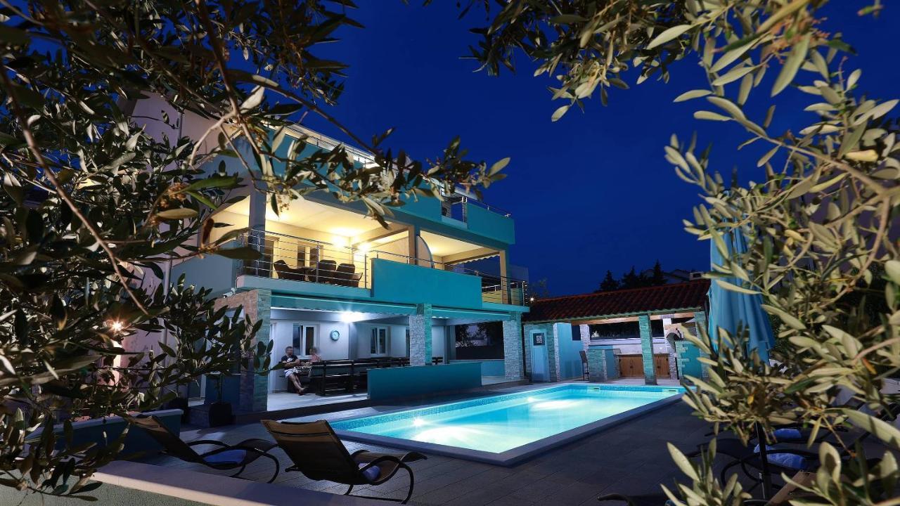 Apartmani "Villa Barbara" نوفاليا المظهر الخارجي الصورة