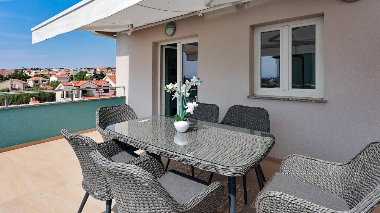 Apartmani "Villa Barbara" نوفاليا المظهر الخارجي الصورة