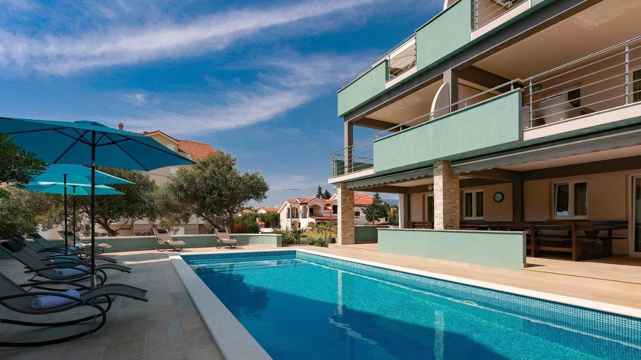Apartmani "Villa Barbara" نوفاليا المظهر الخارجي الصورة