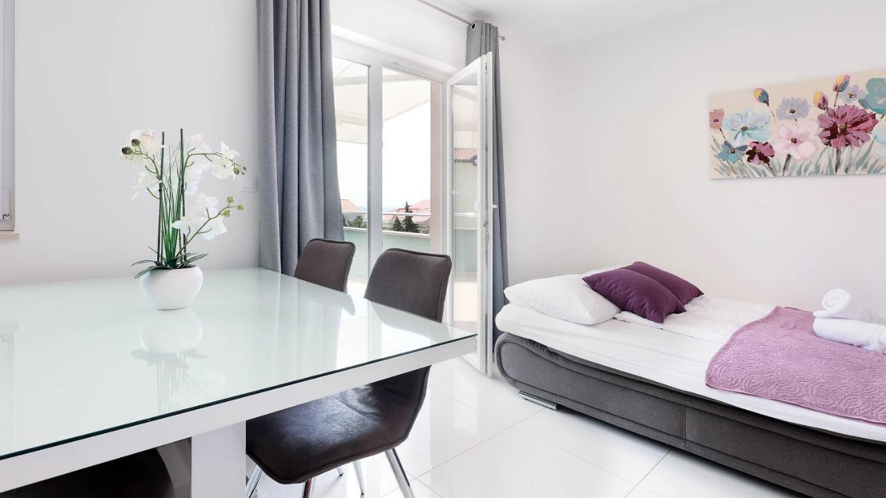 Apartmani "Villa Barbara" نوفاليا المظهر الخارجي الصورة