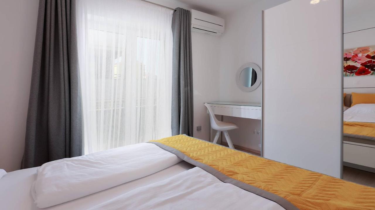 Apartmani "Villa Barbara" نوفاليا المظهر الخارجي الصورة