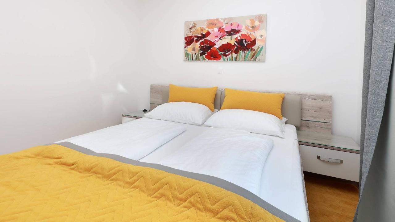 Apartmani "Villa Barbara" نوفاليا المظهر الخارجي الصورة